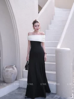 Đầm đen dài trễ vai phối kem