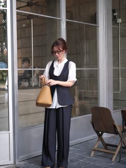 Set 3 món demim áo gile và áo sơ mi và quần dài