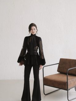 Áo nhung phối tơ ren cổ trụ dài tay