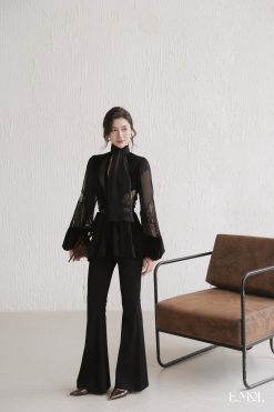 Áo nhung phối tơ ren cổ trụ dài tay