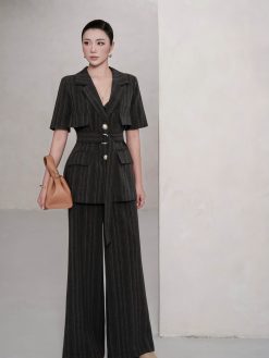 Set kẻ áo vest và quần ống rộng kèm đai eo áo