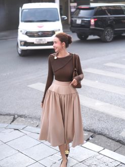 Chân váy dài xoè xếp li