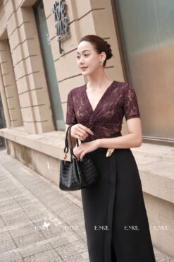 Áo ren hoạ tiết cổ V