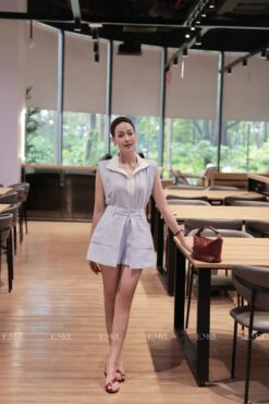 Set áo kẻ sọc dọc cổ phối trắng và quần giả váy cạp phủ MÀU KẺ XANH