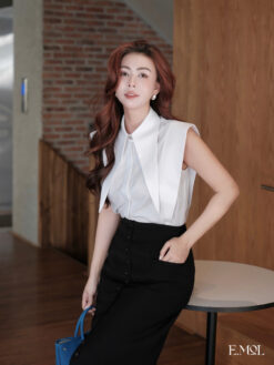 Áo sơ mi sát nách cổ đức lá nhọn cách điệu