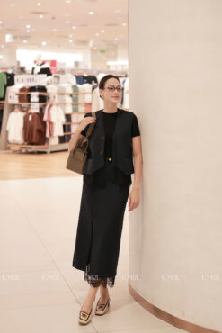 Set 2 món áo gile và chân váy xẻ lệch phối ren