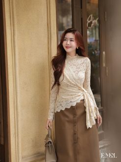 Áo ren cao cổ phủ nửa vai